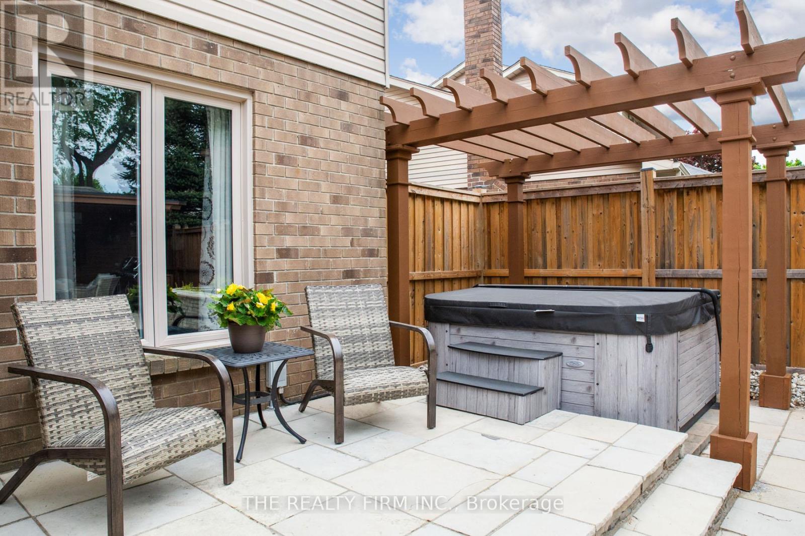 43 September Crescent, London South, Ontario  N6K 4E3 - Photo 42 - X12165414