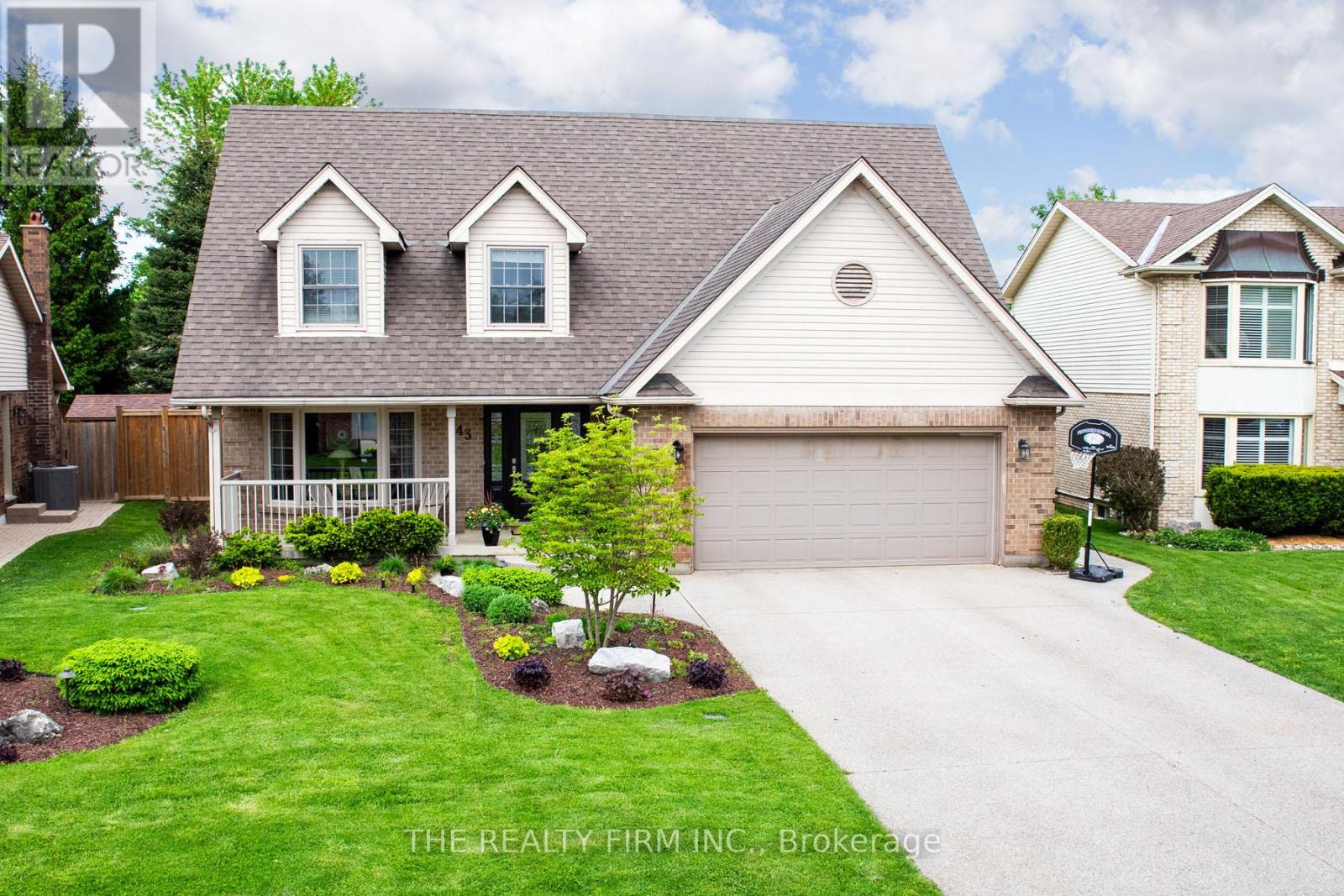 43 September Crescent, London South, Ontario  N6K 4E3 - Photo 44 - X12165414