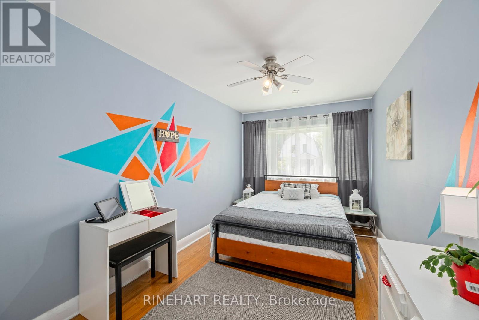 142 Emery Street E, London South, Ontario  N6C 2E1 - Photo 16 - X12165440