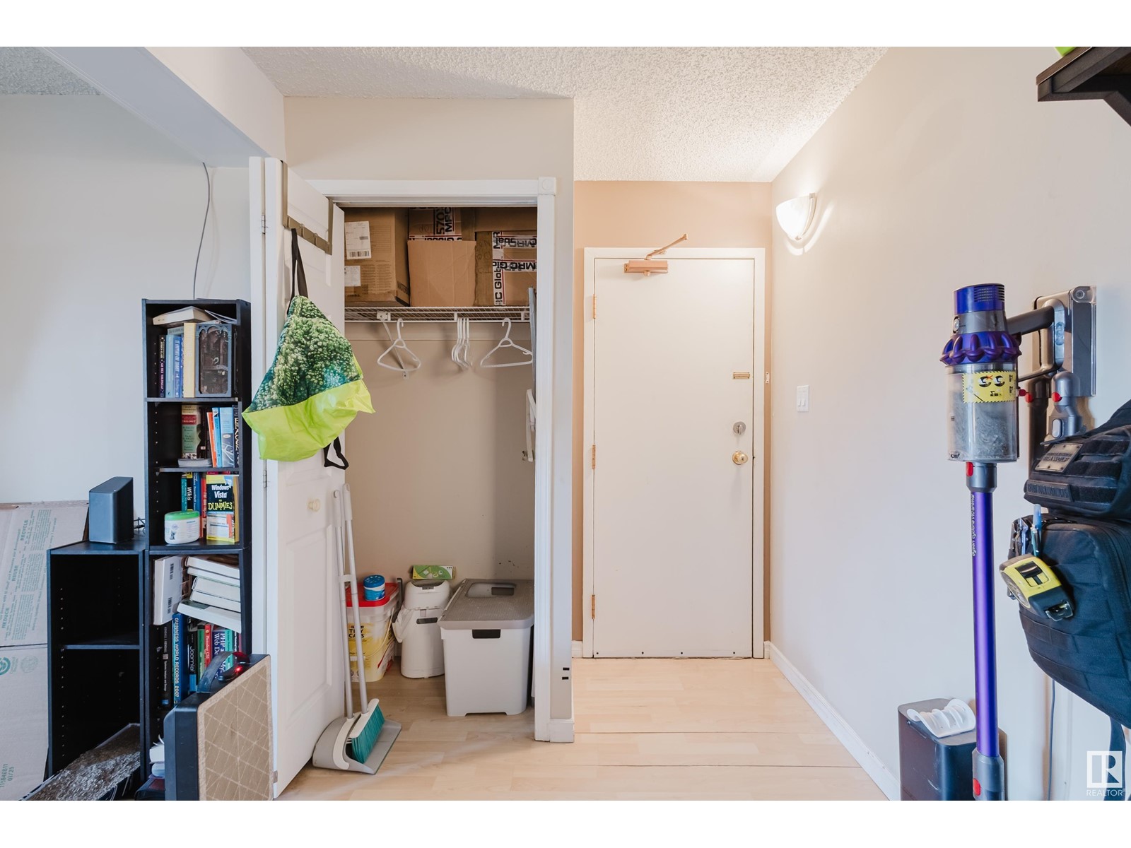 Property at 9044 TUDOR GL image 3