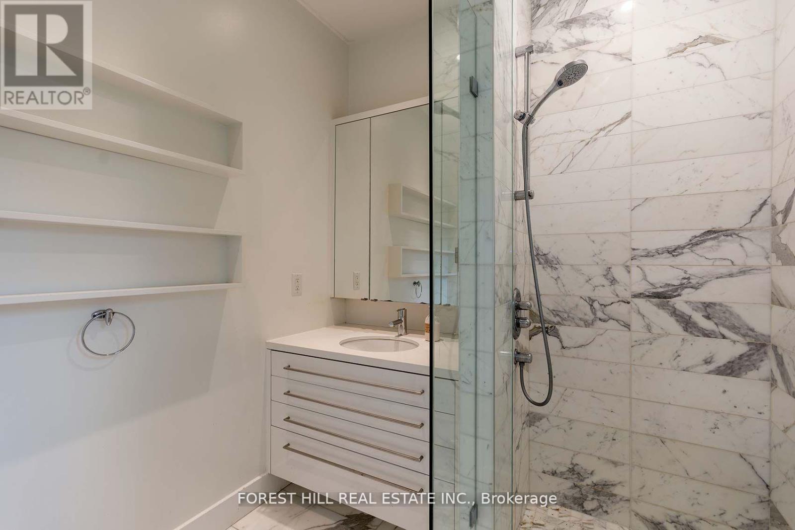 19 Alderbrook Drive, Toronto, Ontario  M3B 1E3 - Photo 28 - C12165078