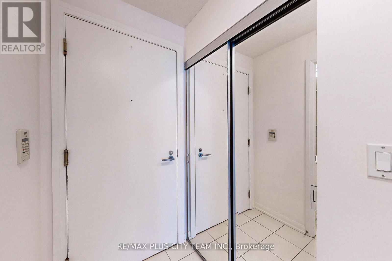 308 - 111 Elizabeth Street, Toronto, Ontario  M5G 1P7 - Photo 22 - C12165137
