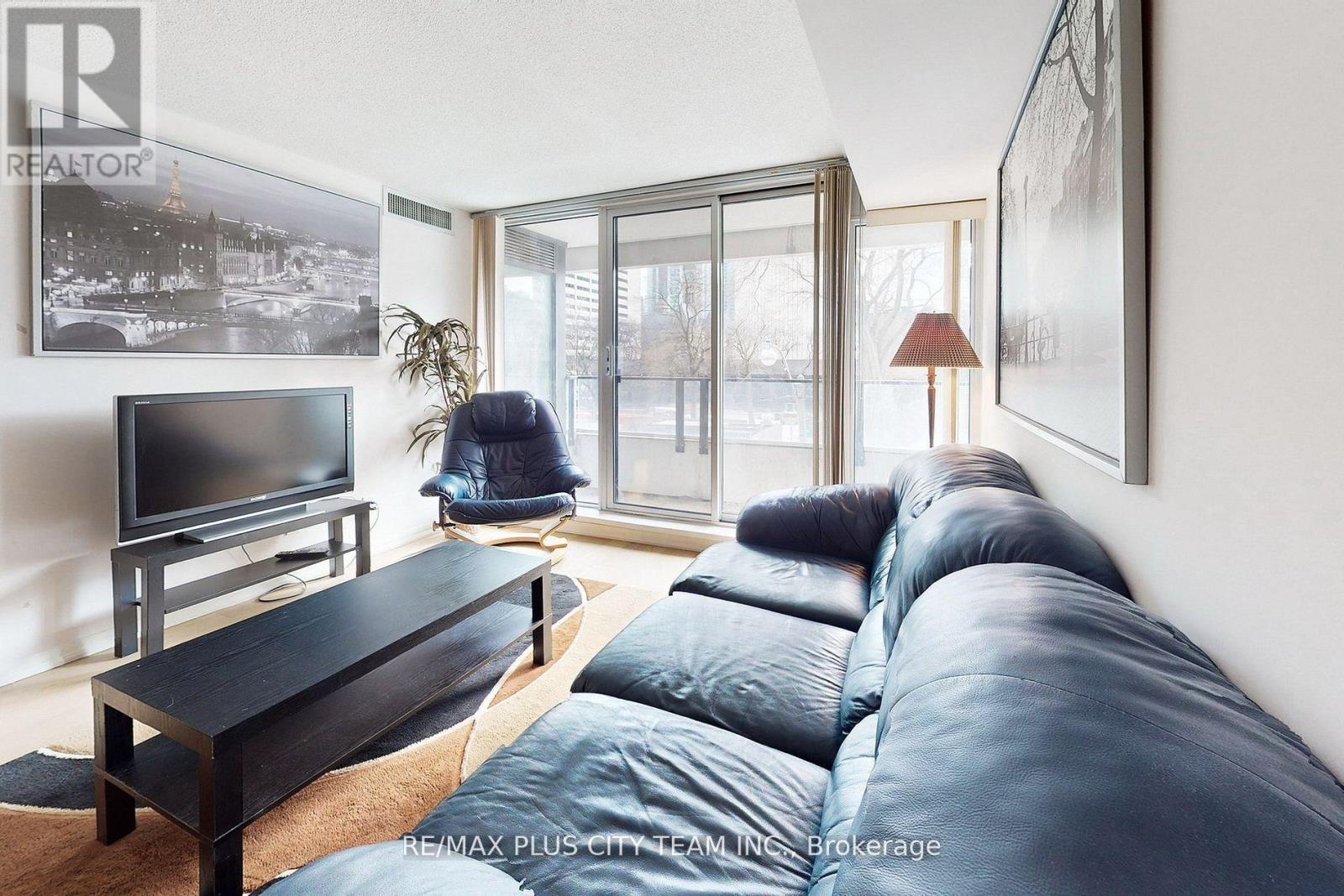 308 - 111 Elizabeth Street, Toronto, Ontario  M5G 1P7 - Photo 3 - C12165137
