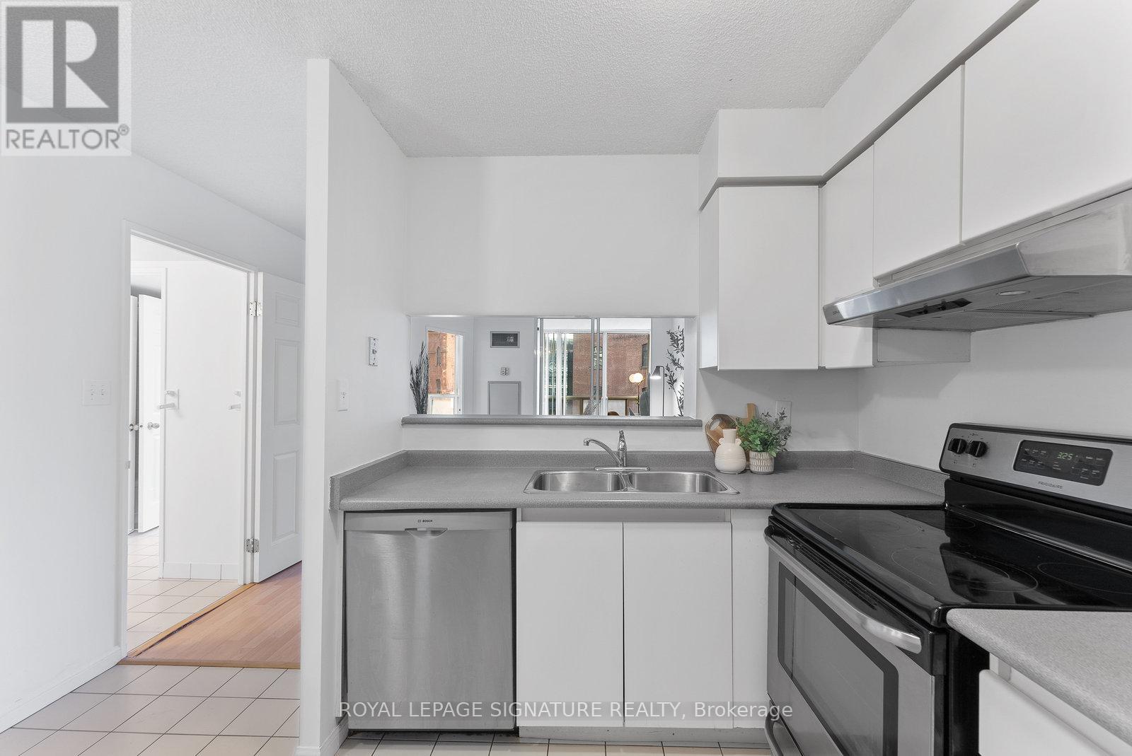 610 - 24 Wellesley Street W, Toronto, Ontario  M4Y 2X6 - Photo 13 - C12165141