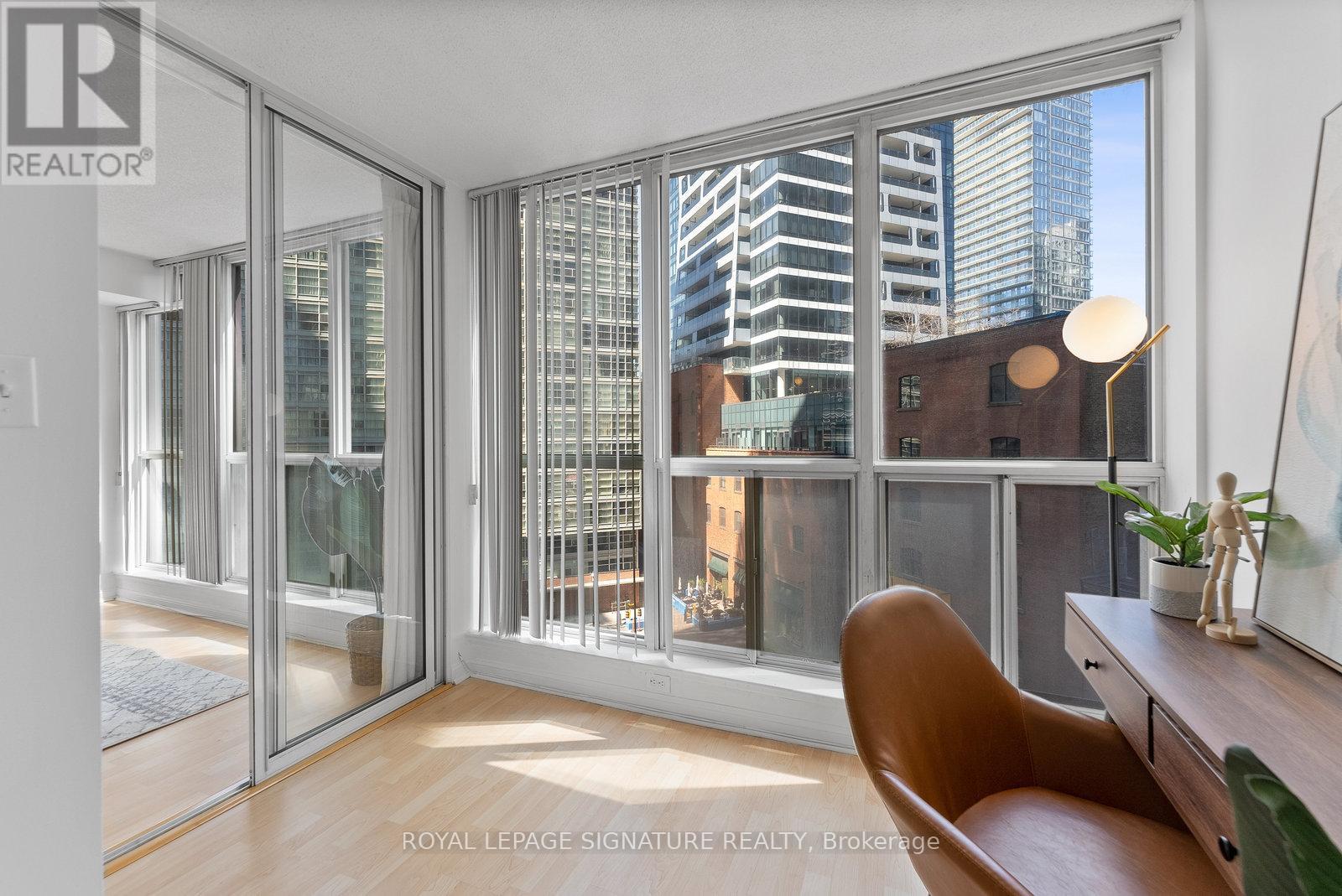 610 - 24 Wellesley Street W, Toronto, Ontario  M4Y 2X6 - Photo 16 - C12165141