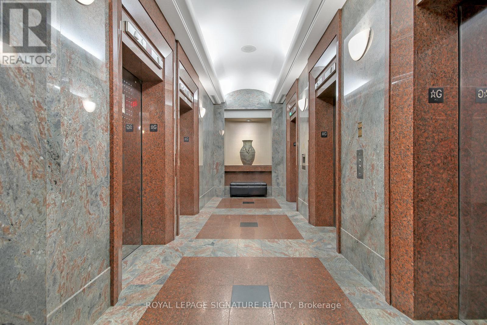 610 - 24 Wellesley Street W, Toronto, Ontario  M4Y 2X6 - Photo 34 - C12165141