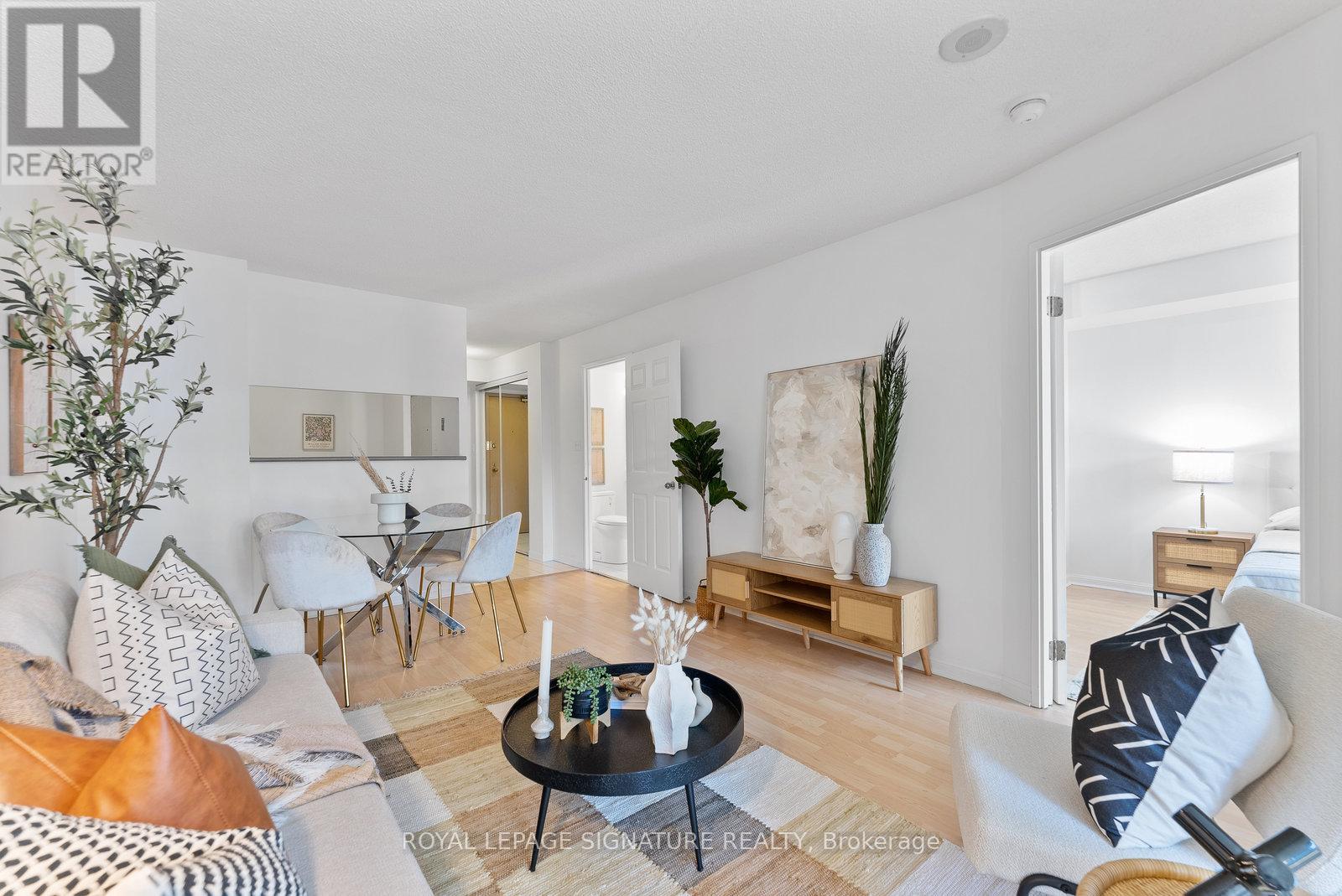 610 - 24 Wellesley Street W, Toronto, Ontario  M4Y 2X6 - Photo 8 - C12165141