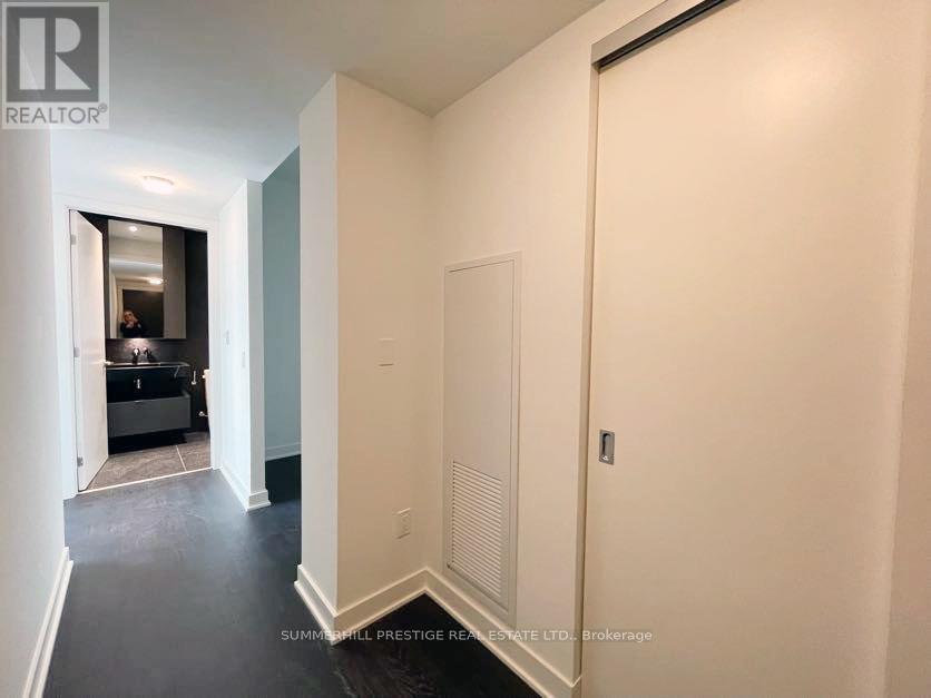2503 - 11 Yorkville Avenue, Toronto (Annex), Ontario  M4W 1L2 - Photo 10 - C12165196