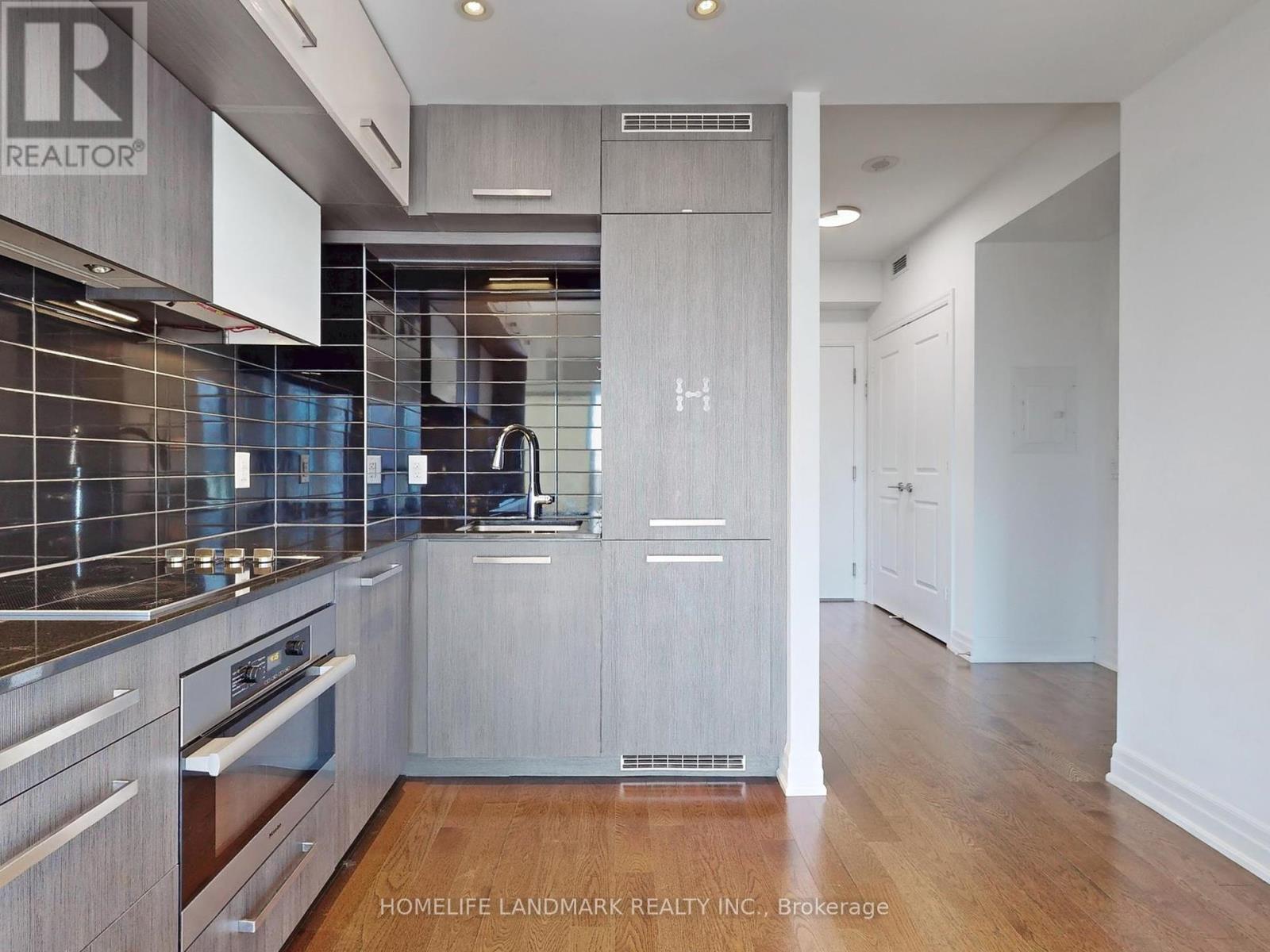 5303 - 8 The Esplanade Avenue, Toronto, Ontario  M5E 0A6 - Photo 10 - C12165250