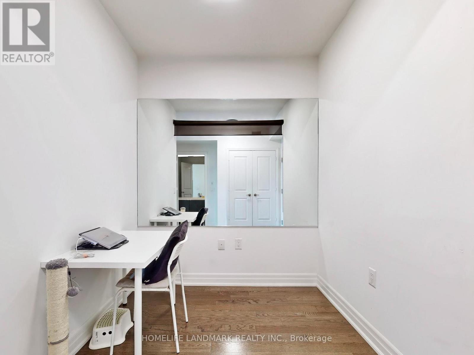 5303 - 8 The Esplanade Avenue, Toronto, Ontario  M5E 0A6 - Photo 15 - C12165250