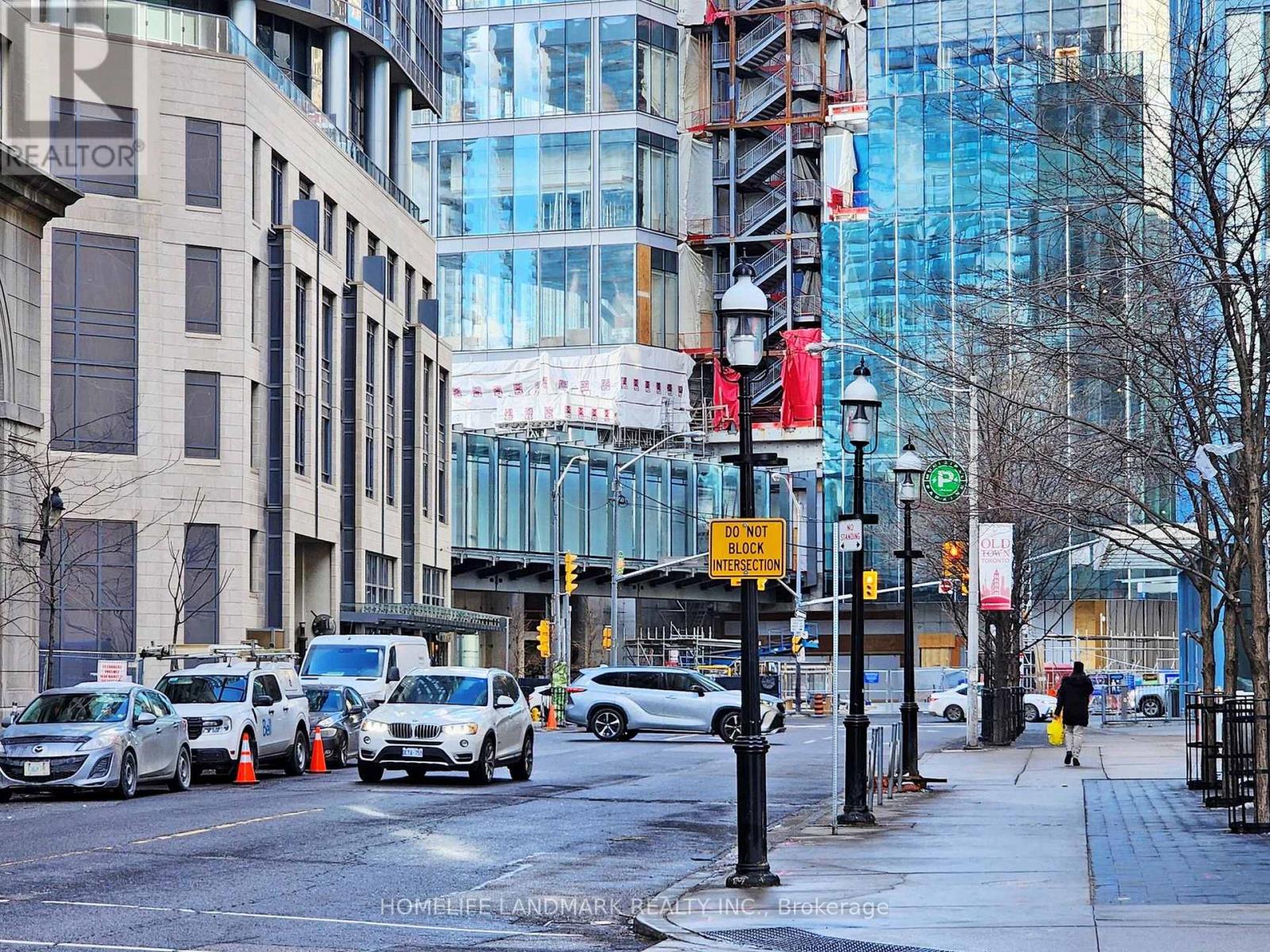 5303 - 8 The Esplanade Avenue, Toronto, Ontario  M5E 0A6 - Photo 32 - C12165250