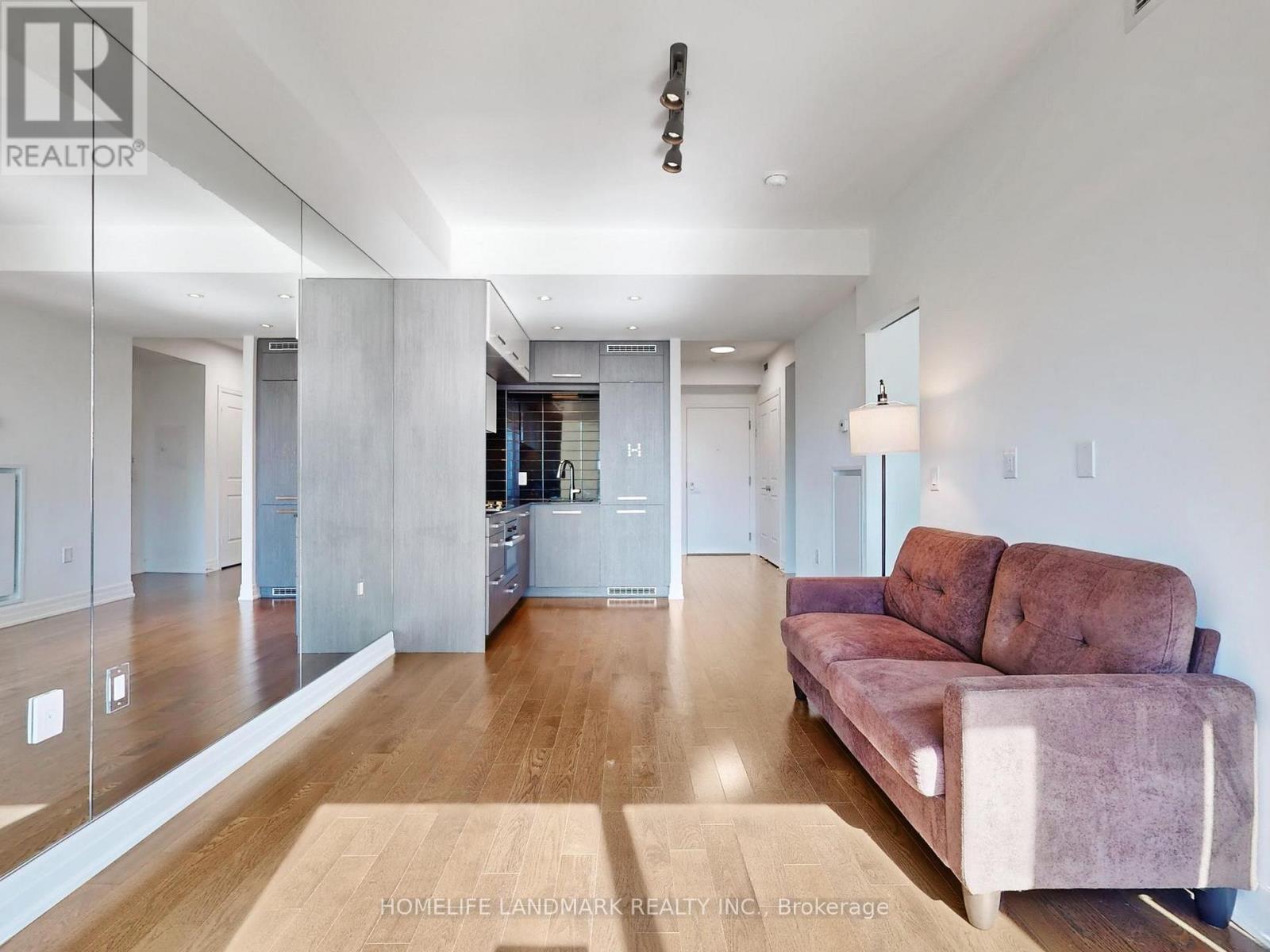 5303 - 8 The Esplanade Avenue, Toronto, Ontario  M5E 0A6 - Photo 7 - C12165250