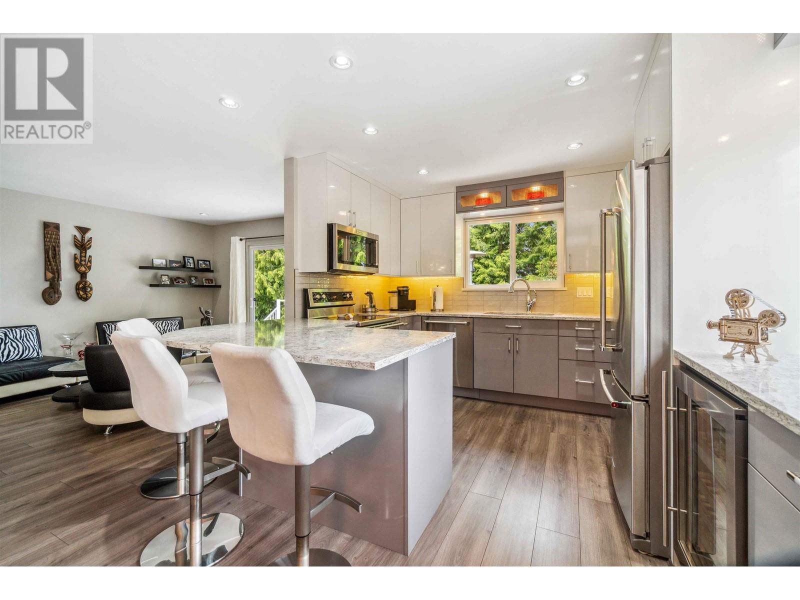 2761 Pilot Drive, Coquitlam, British Columbia  V3C 3T6 - Photo 7 - R3005807
