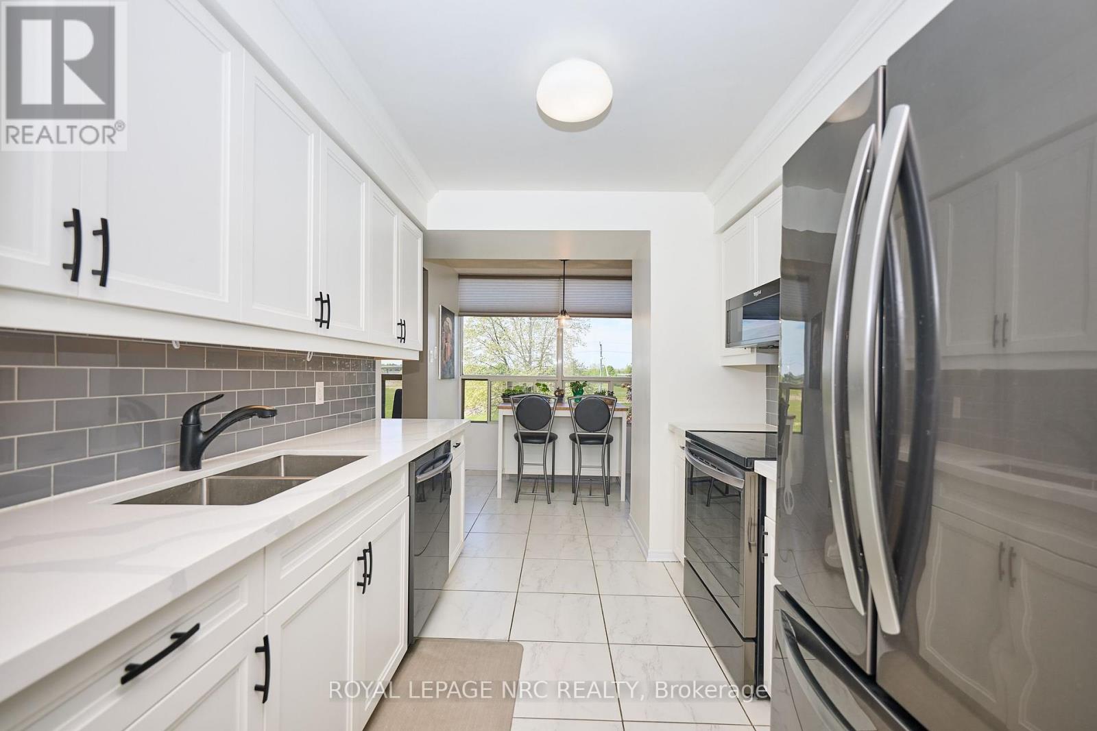 403 - 5100 Dorchester Road, Niagara Falls, Ontario  L2E 7H4 - Photo 8 - X12165429