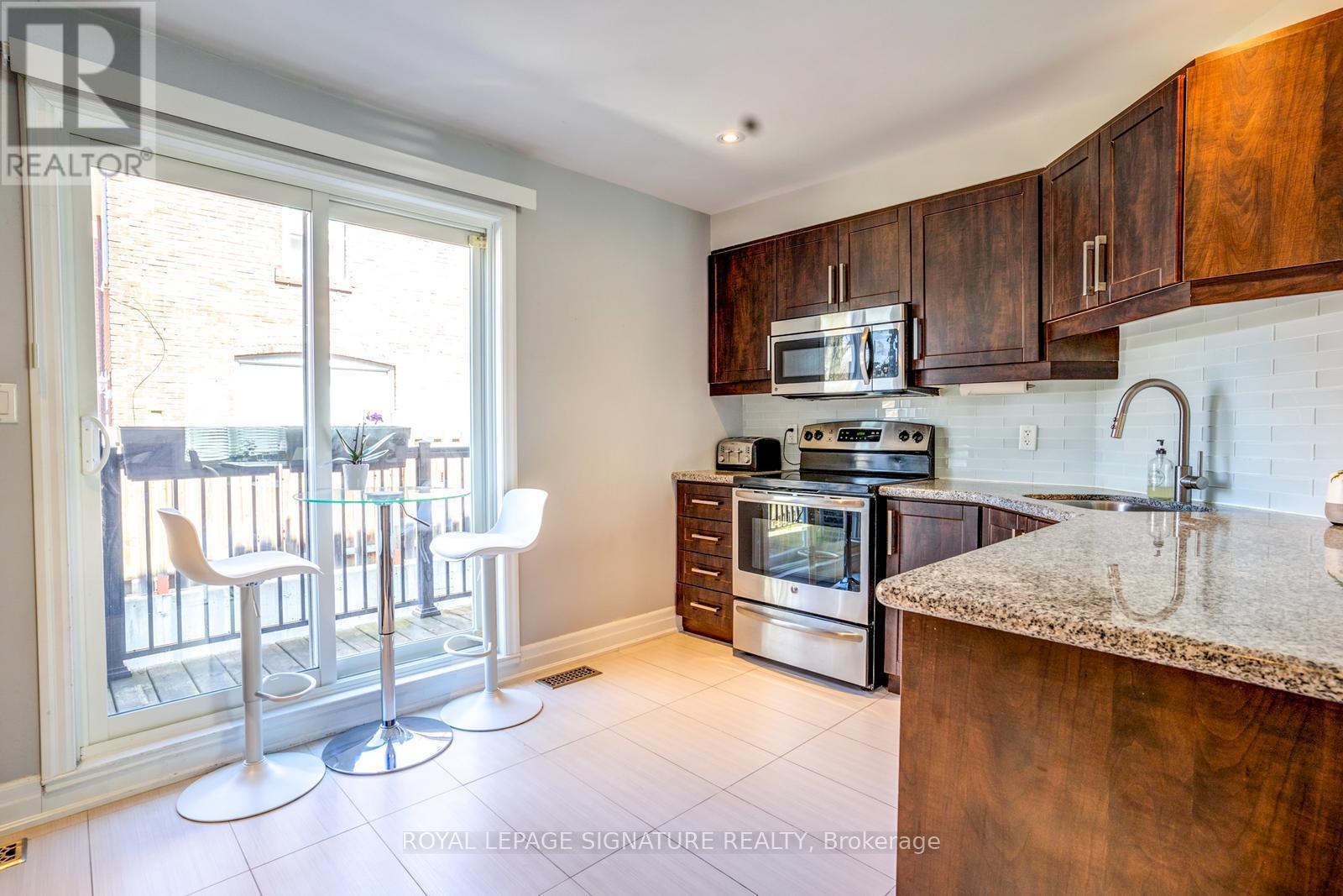 24 Coventry Street, Toronto, Ontario  M1L 0H1 - Photo 11 - E12165355