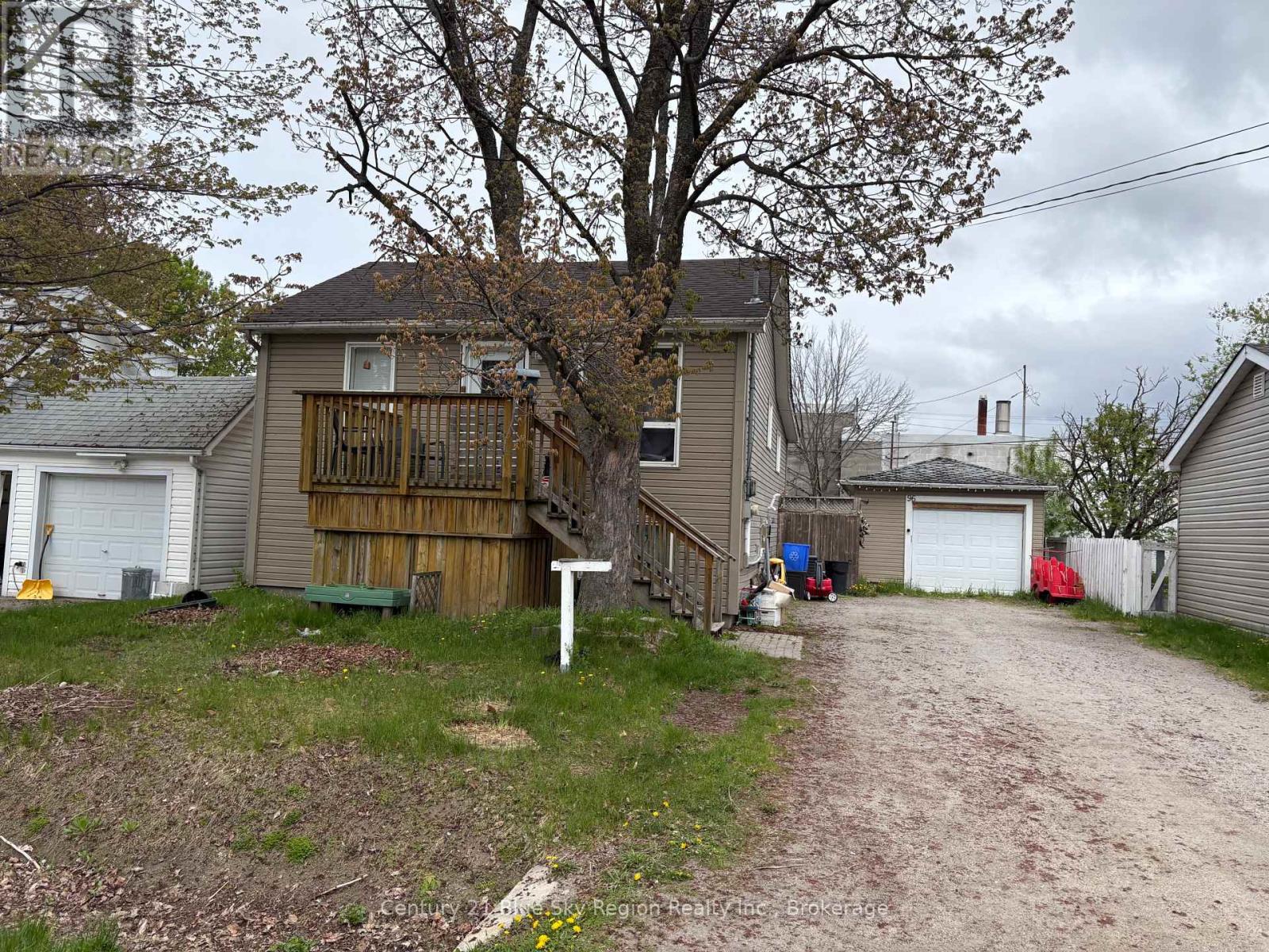96 Nelson Avenue, North Bay, Ontario  P1A 1Z9 - Photo 3 - X12165405