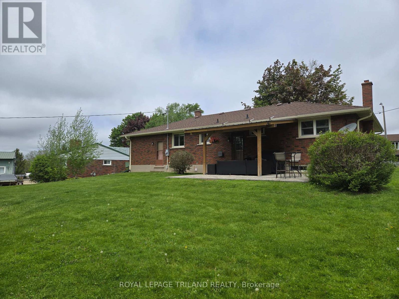 48 Lynn Crescent, South-West Oxford (Beachville), Ontario  N0J 1A0 - Photo 8 - X12010362