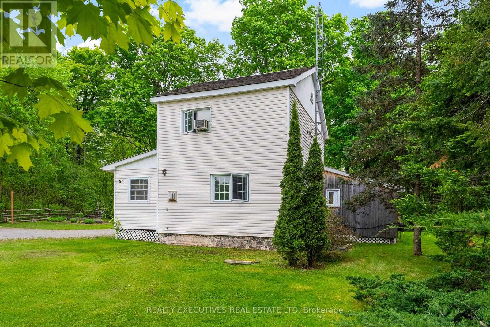 93 Old Kingston Road N, Rideau Lakes, Ontario  K0G 1L0 - Photo 28 - X12165508