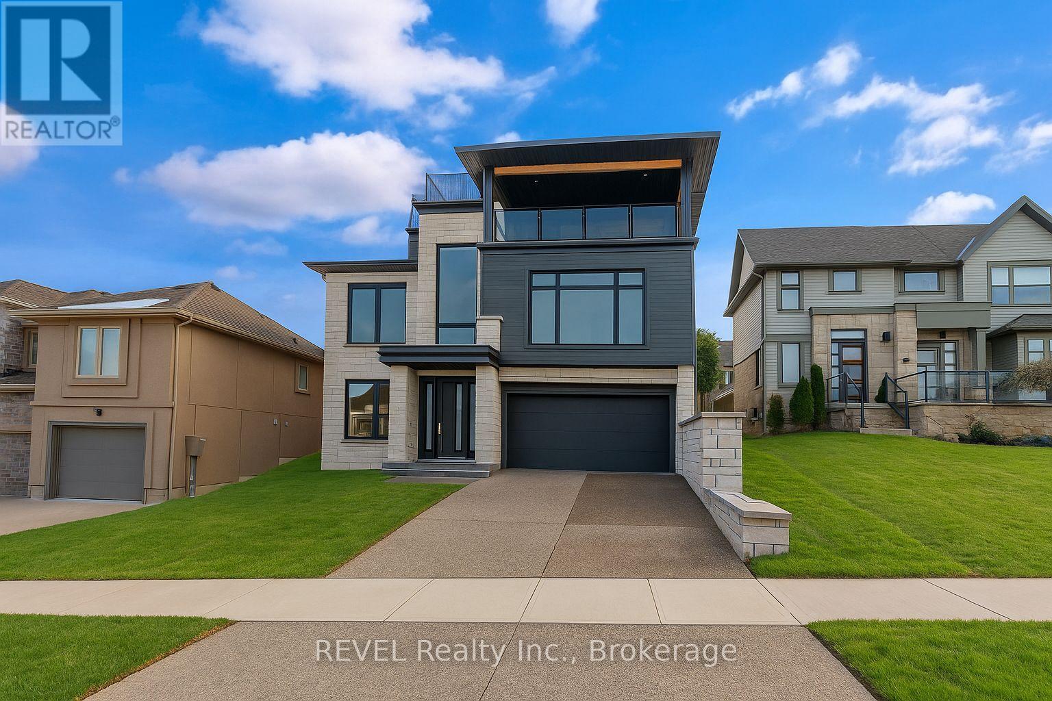 13 Kenmir Avenue, Niagara-On-The-Lake, Ontario  L0S 1J0 - Photo 1 - X11990817
