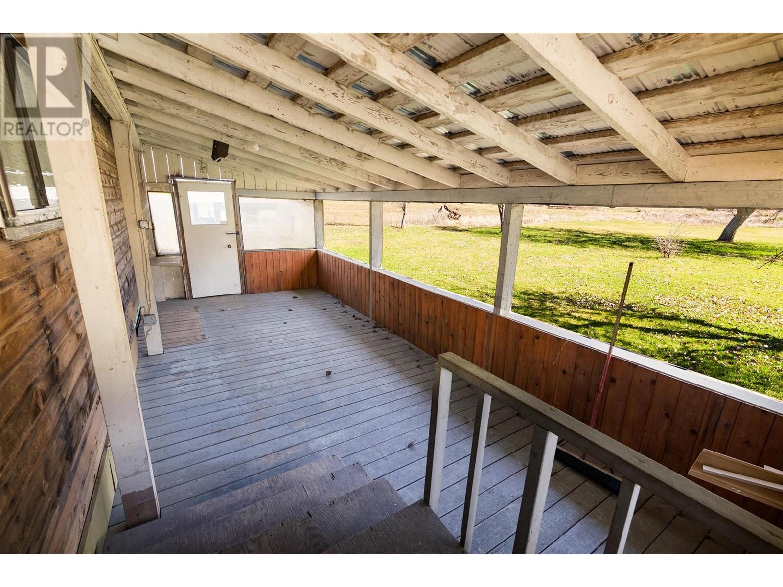 4251 Mikkelson Frontage Road, Tappen, BC V0E2X2