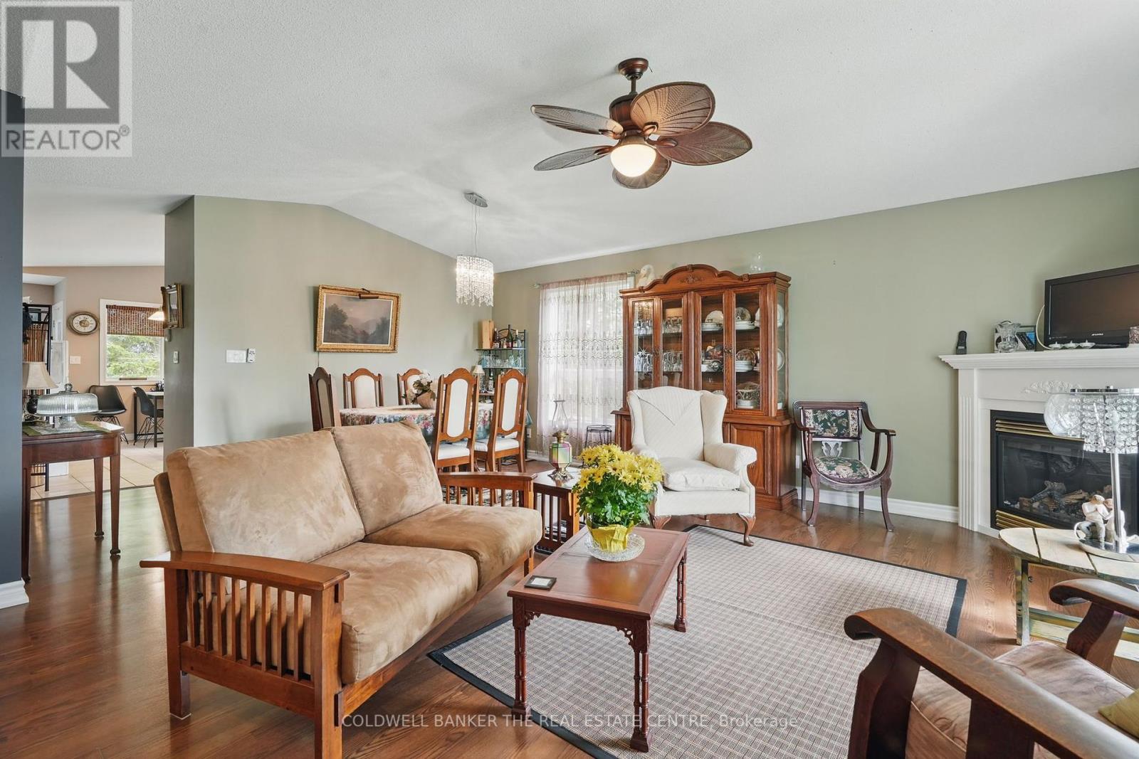 15 Recreation Drive, Innisfil, Ontario  L9S 1N5 - Photo 7 - N12165190