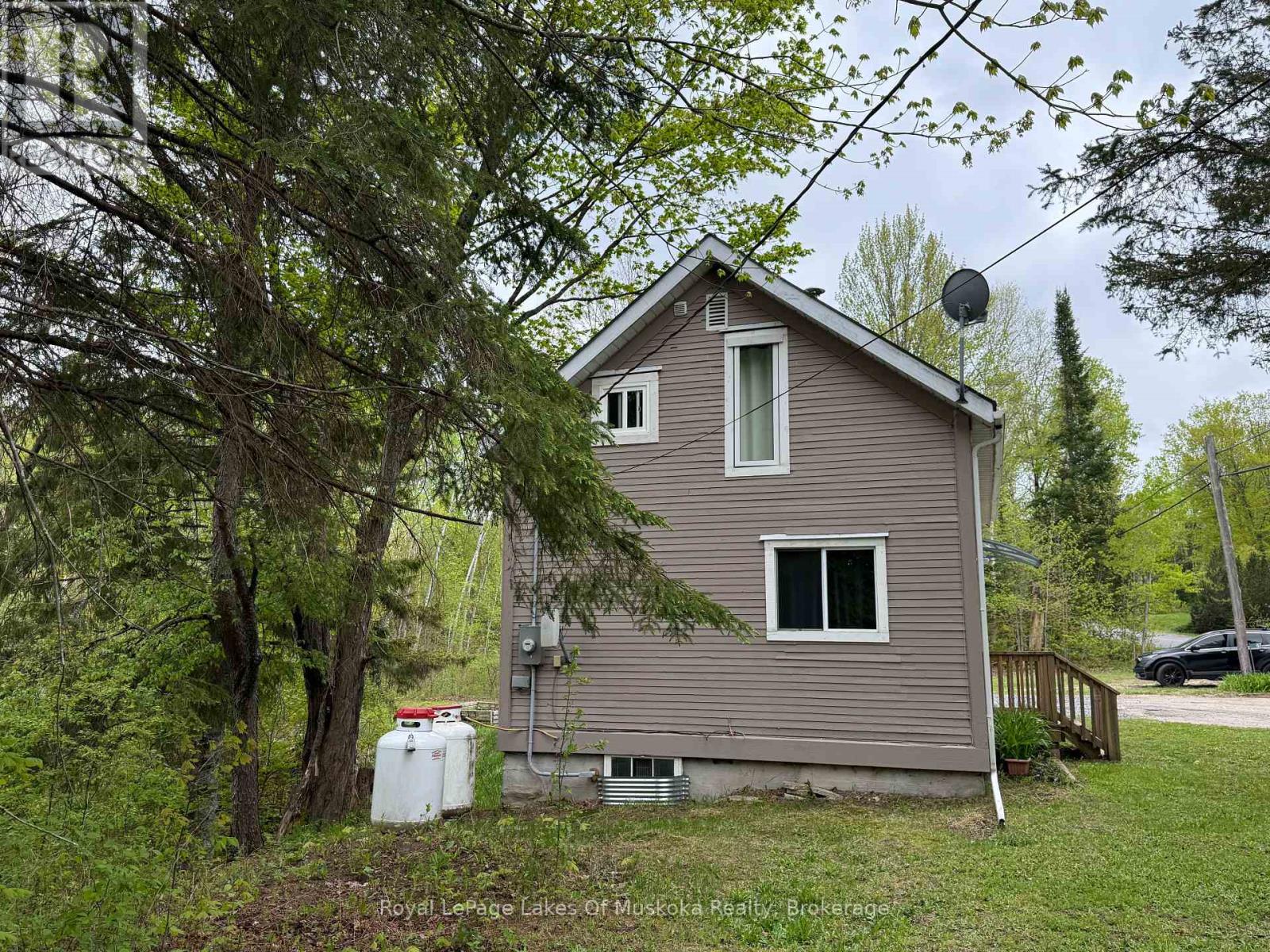 87 Ferguson Road E, Armour, Ontario  P0A 1C0 - Photo 12 - X12165458