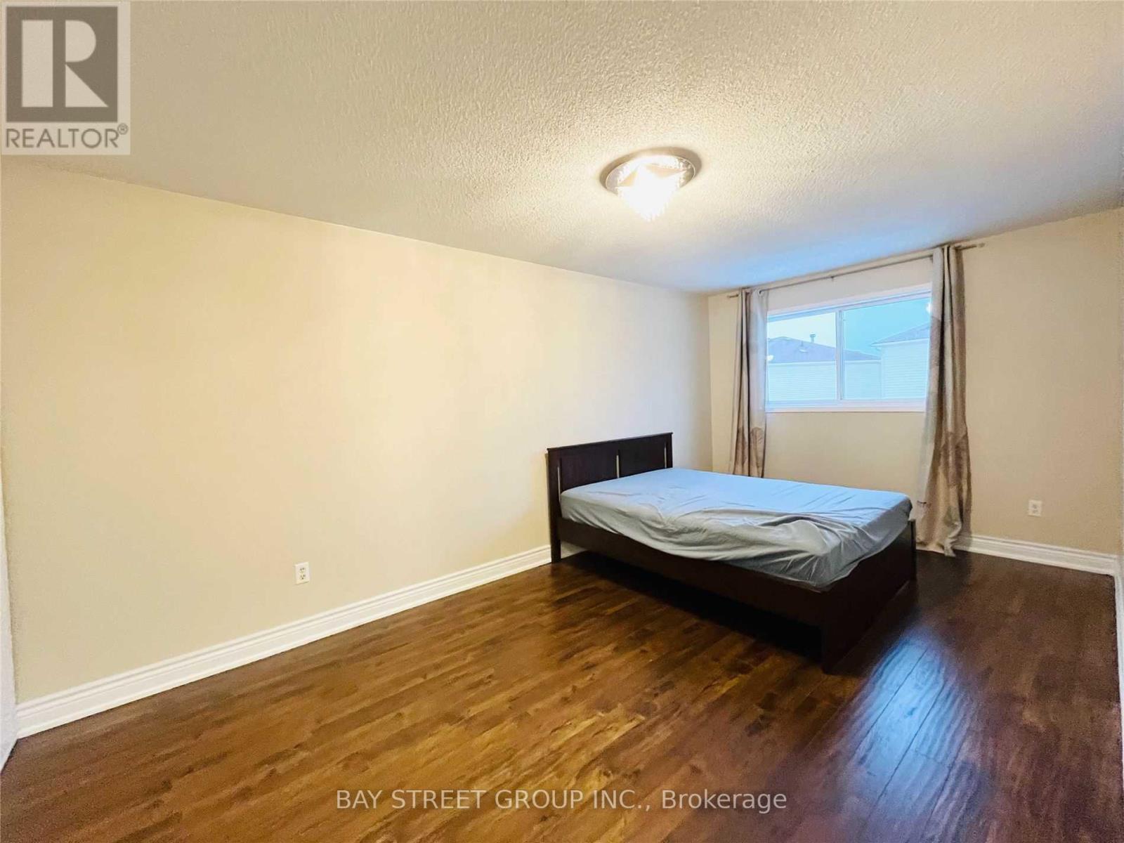 87 Pickett Crescent, Barrie, Ontario  L4N 8C2 - Photo 11 - S12165118