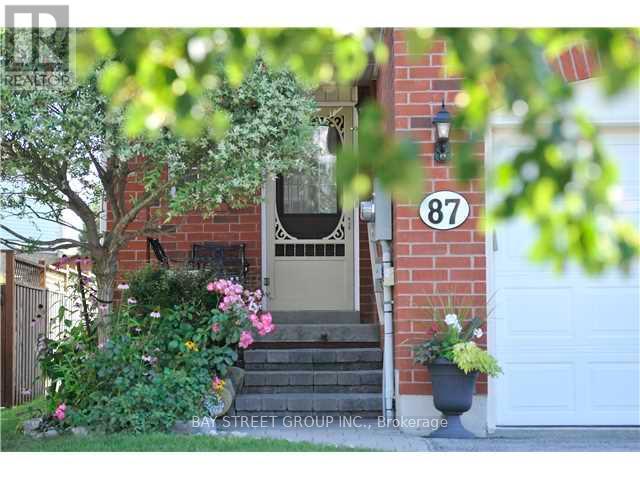 87 Pickett Crescent, Barrie, Ontario  L4N 8C2 - Photo 2 - S12165118