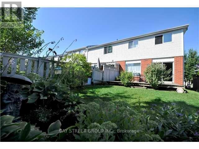 87 Pickett Crescent, Barrie, Ontario  L4N 8C2 - Photo 3 - S12165118