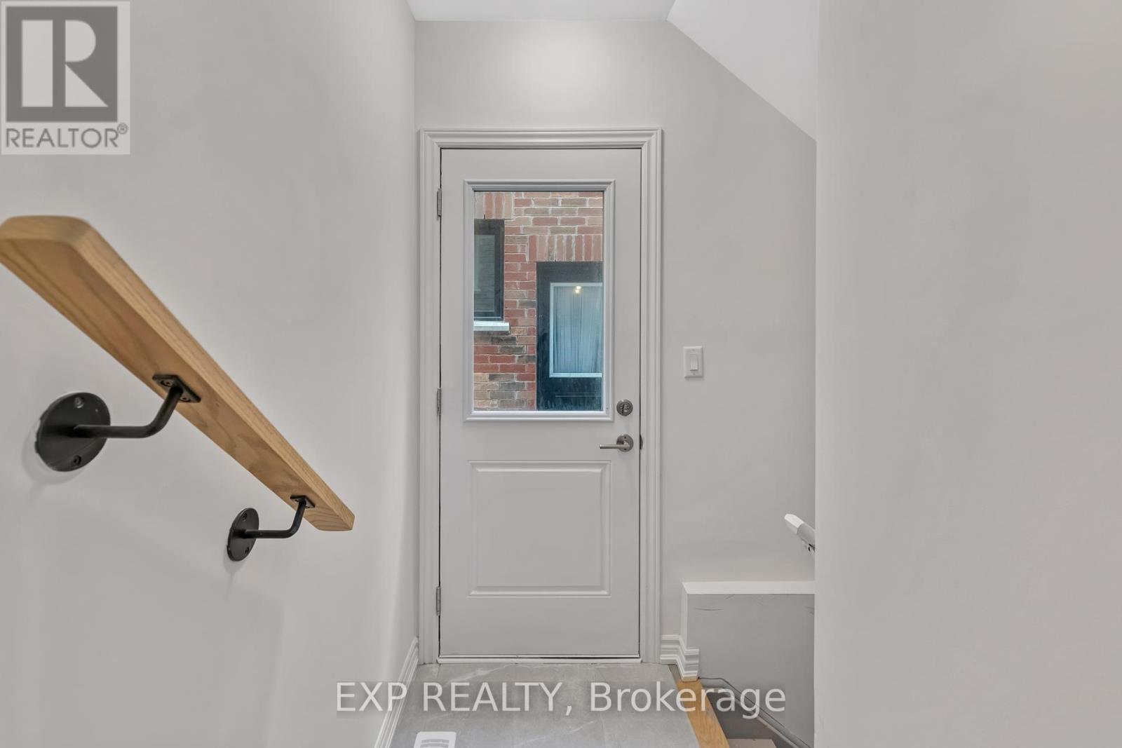 22 Greer Street, Barrie, Ontario  L9S 2Z5 - Photo 10 - S12165249