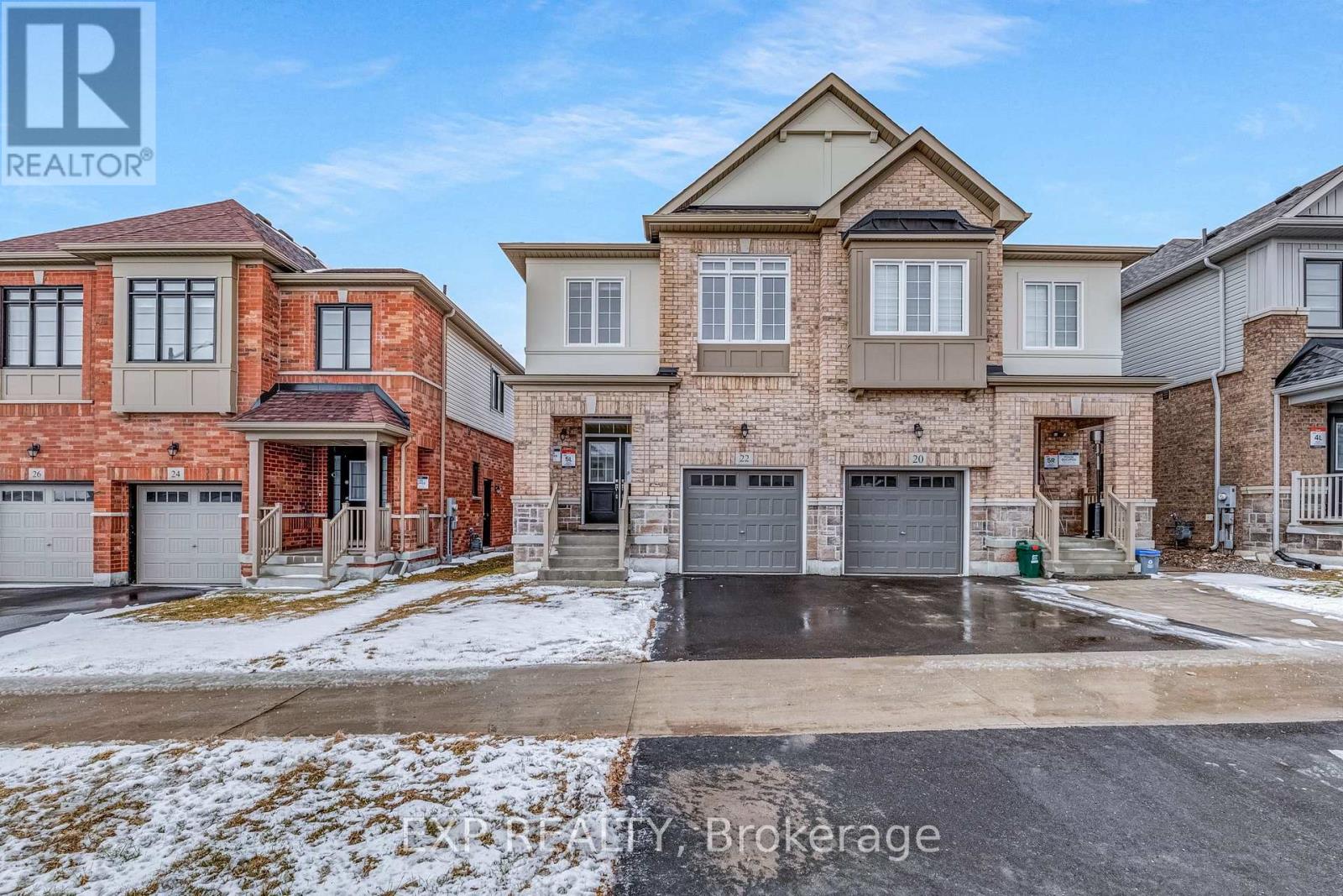 22 Greer Street, Barrie, Ontario  L9S 2Z5 - Photo 2 - S12165249