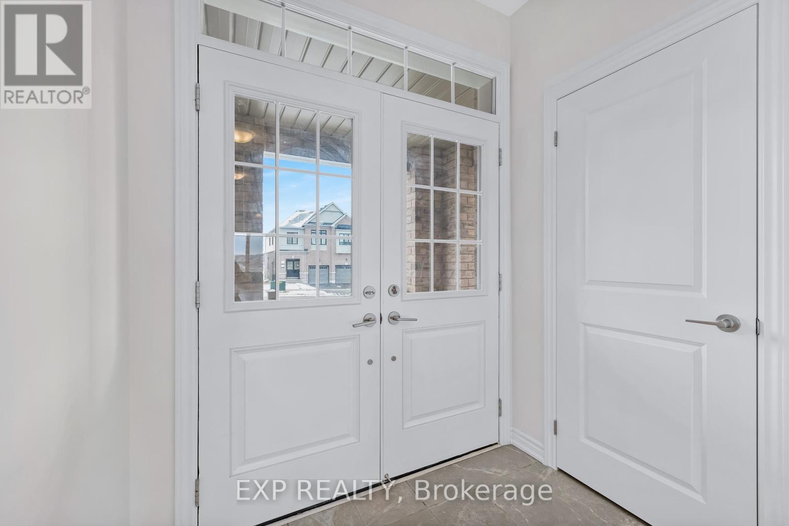 22 Greer Street, Barrie, Ontario  L9S 2Z5 - Photo 3 - S12165249
