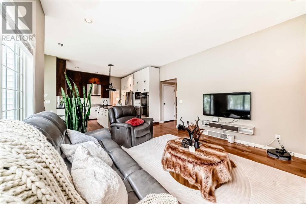 145 Straddock Terrace Sw, Calgary, Alberta  T3H 2T5 - Photo 11 - A2220797