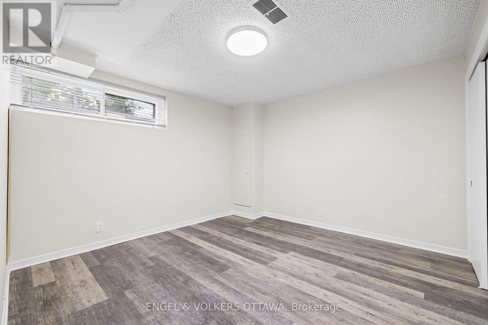 1960 Alta Vista Drive, Ottawa, Ontario  K1H 7K8 - Photo 27 - X12165392