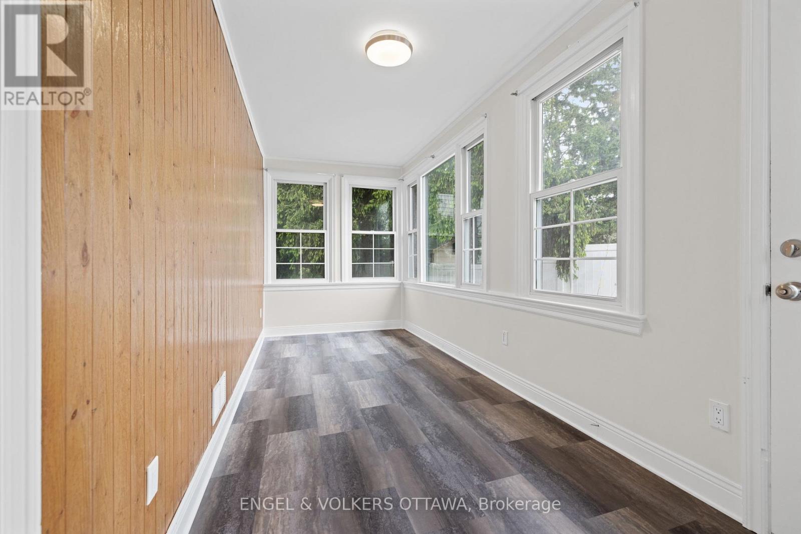 1960 Alta Vista Drive, Ottawa, Ontario  K1H 7K8 - Photo 9 - X12165392