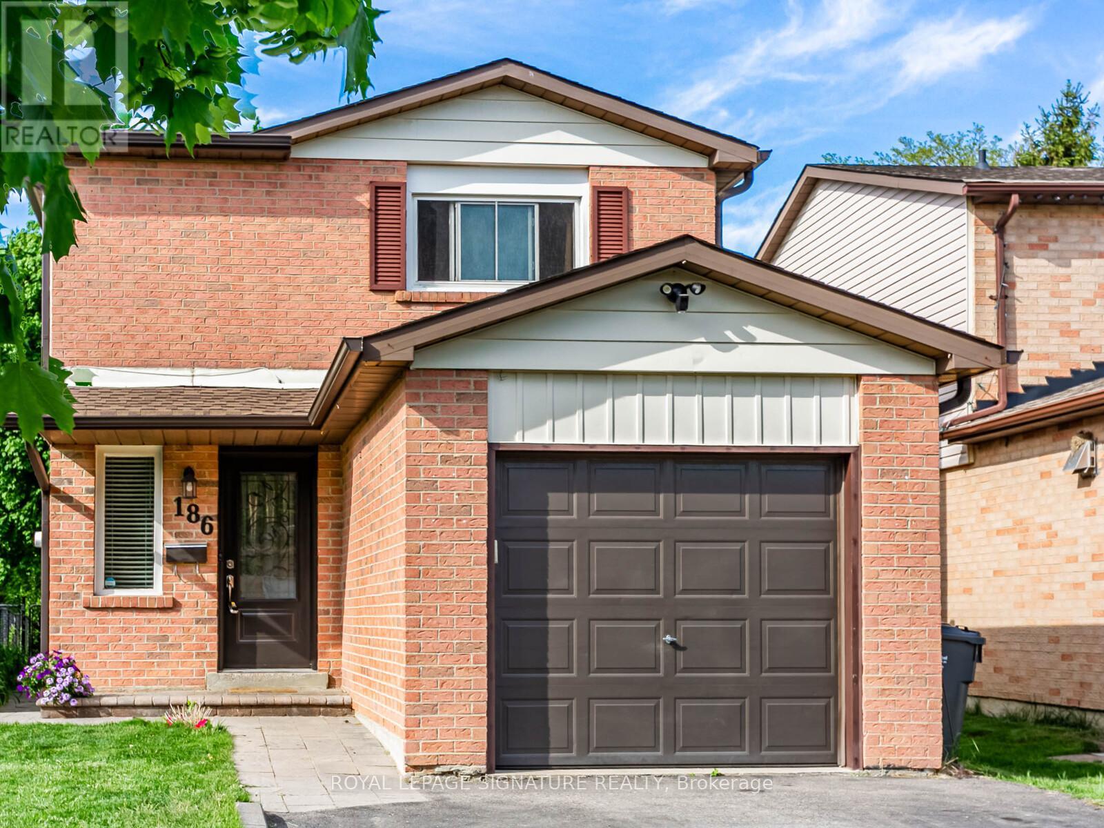 186 Martindale Crescent, Brampton, Ontario  L6X 2V2 - Photo 2 - W12165081