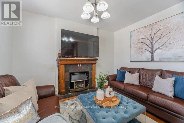 444 Maybank Avenue, Toronto, Ontario  M6N 3S8 - Photo 8 - W12165112