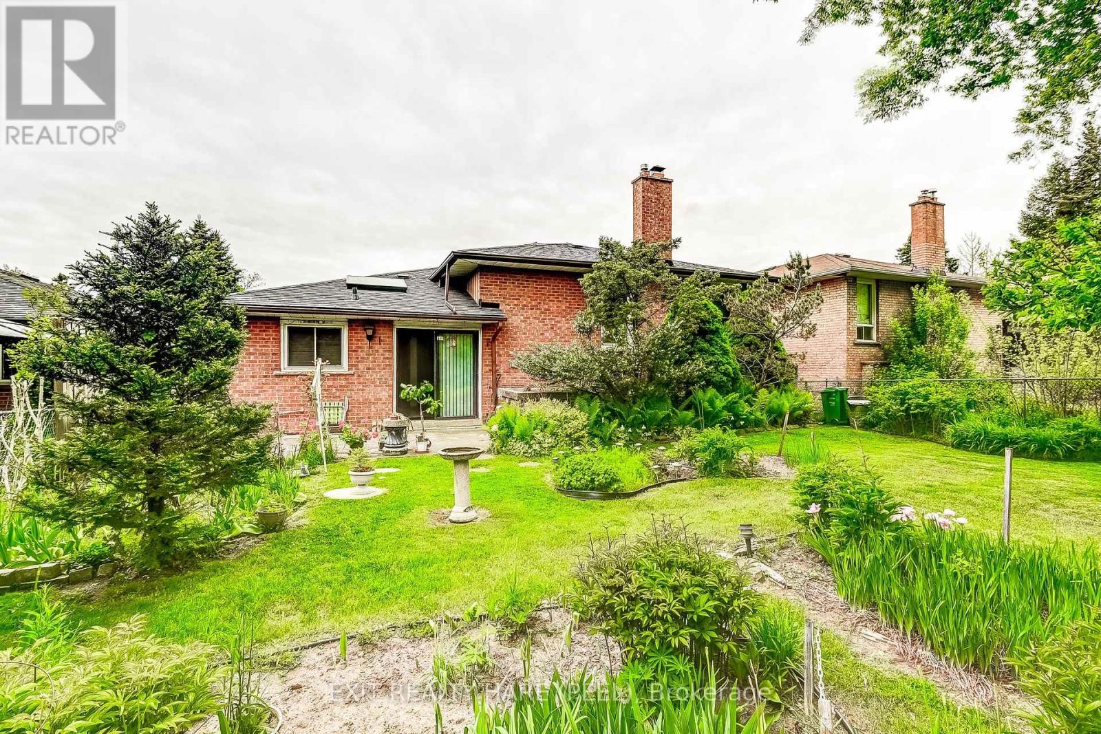 2433 Frayne Court, Mississauga, Ontario  L5A 3X7 - Photo 42 - W12165116