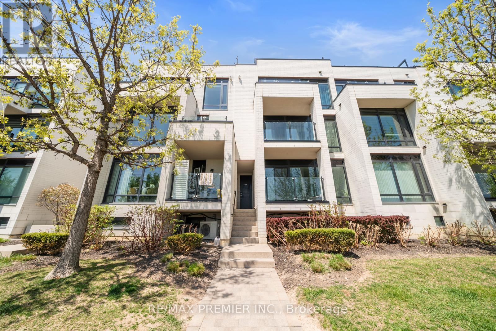 616 - 140 WIDDICOMBE HILL BOULEVARD, Toronto, Ontario