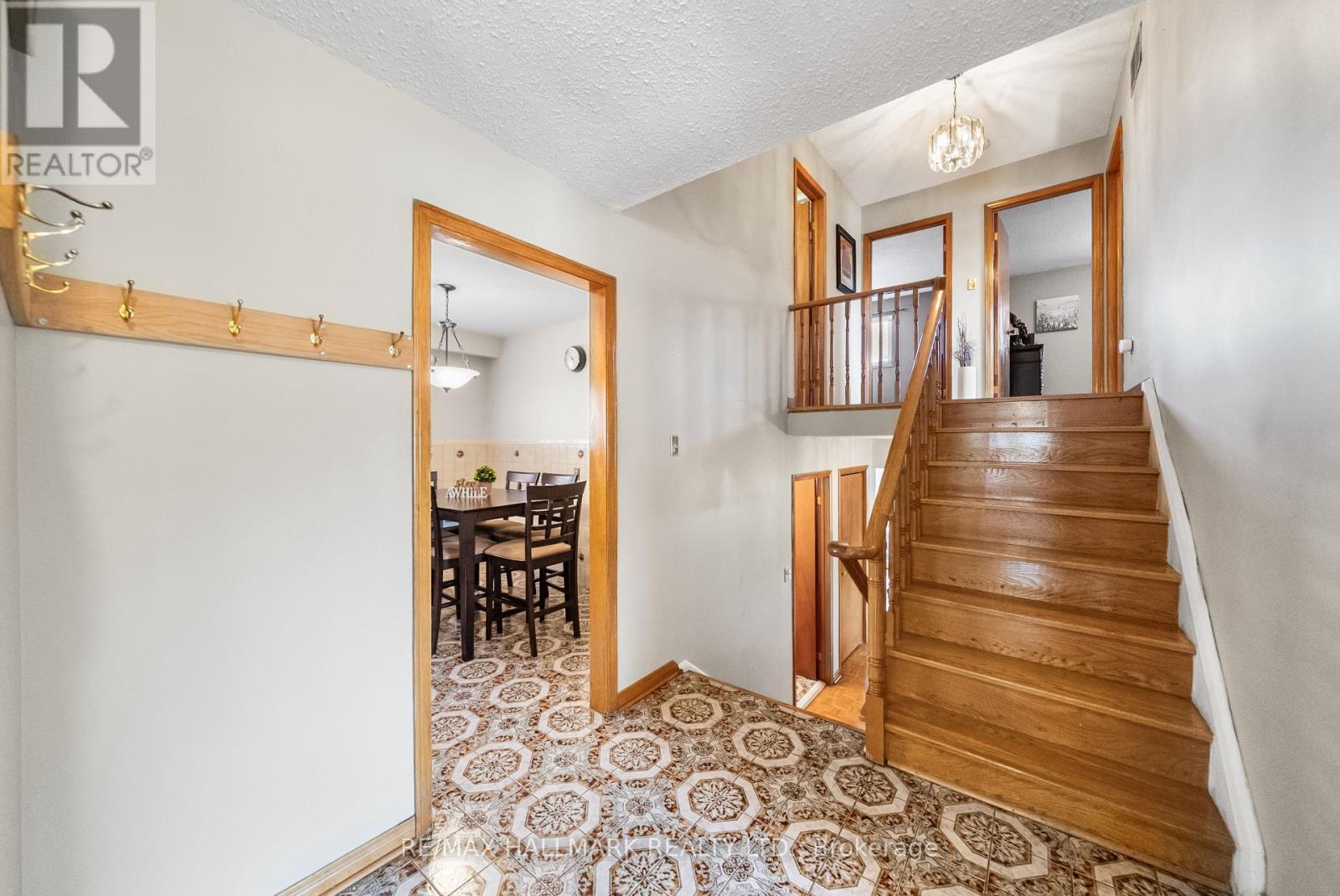 232 Chalfield Lane, Mississauga, Ontario  L4Z 1L5 - Photo 11 - W12165161