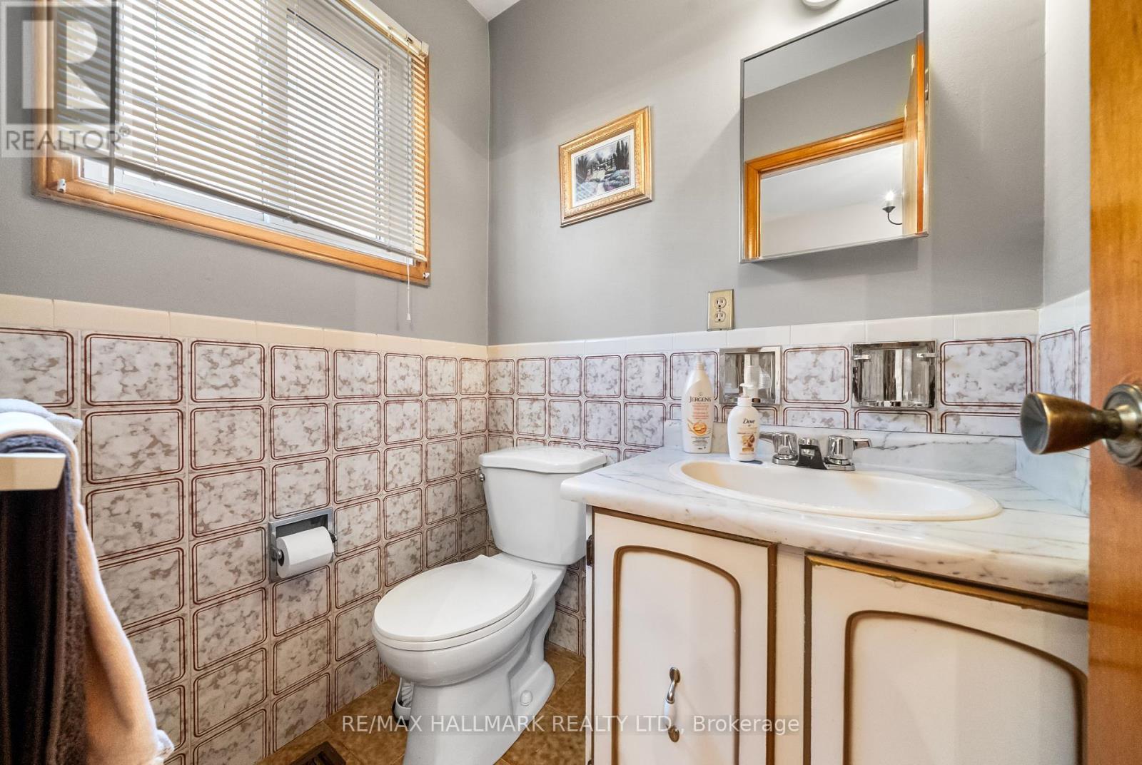 232 Chalfield Lane, Mississauga, Ontario  L4Z 1L5 - Photo 25 - W12165161