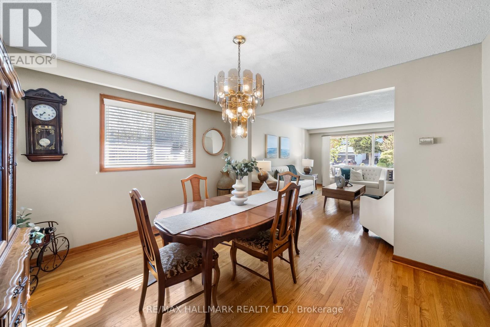 232 Chalfield Lane, Mississauga, Ontario  L4Z 1L5 - Photo 4 - W12165161