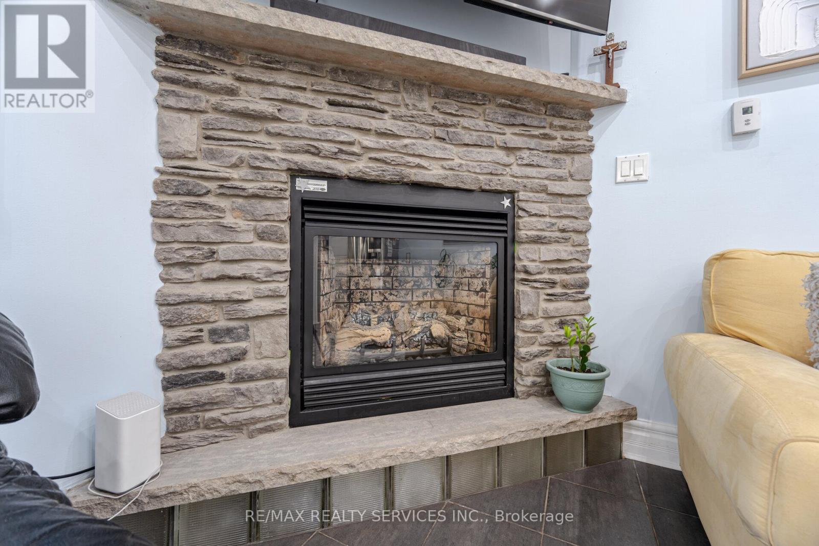 61 Branstone Road, Toronto, Ontario  M6E 4E3 - Photo 10 - W12165207