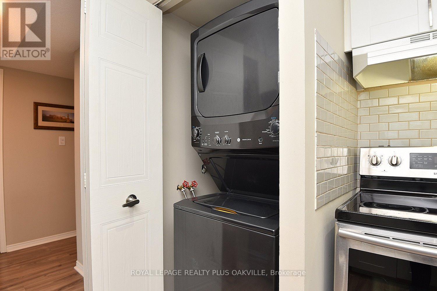 404 - 1225 North Shore Boulevard E, Burlington, Ontario  L7S 1Z6 - Photo 21 - W12165213