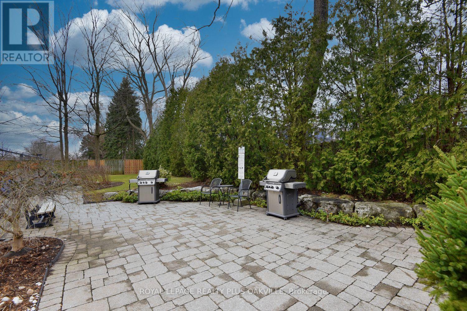 404 - 1225 North Shore Boulevard E, Burlington, Ontario  L7S 1Z6 - Photo 31 - W12165213