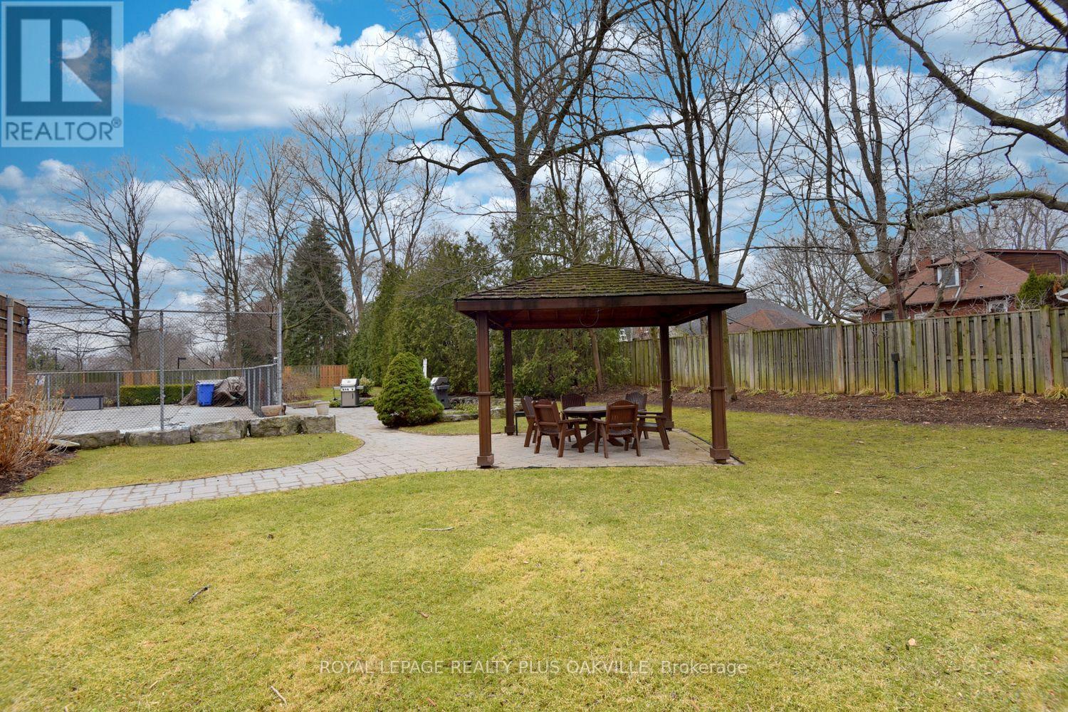 404 - 1225 North Shore Boulevard E, Burlington, Ontario  L7S 1Z6 - Photo 32 - W12165213