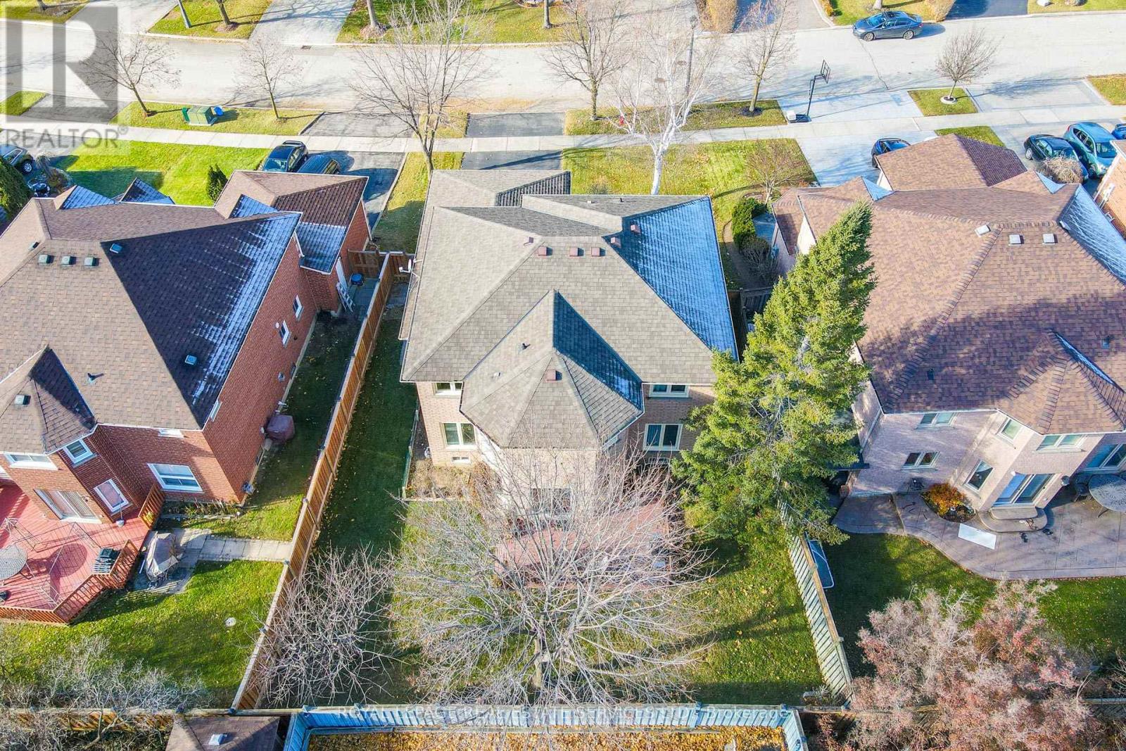 1074 Bradbury Chase, Mississauga, Ontario  L5V 1J7 - Photo 40 - W12165254
