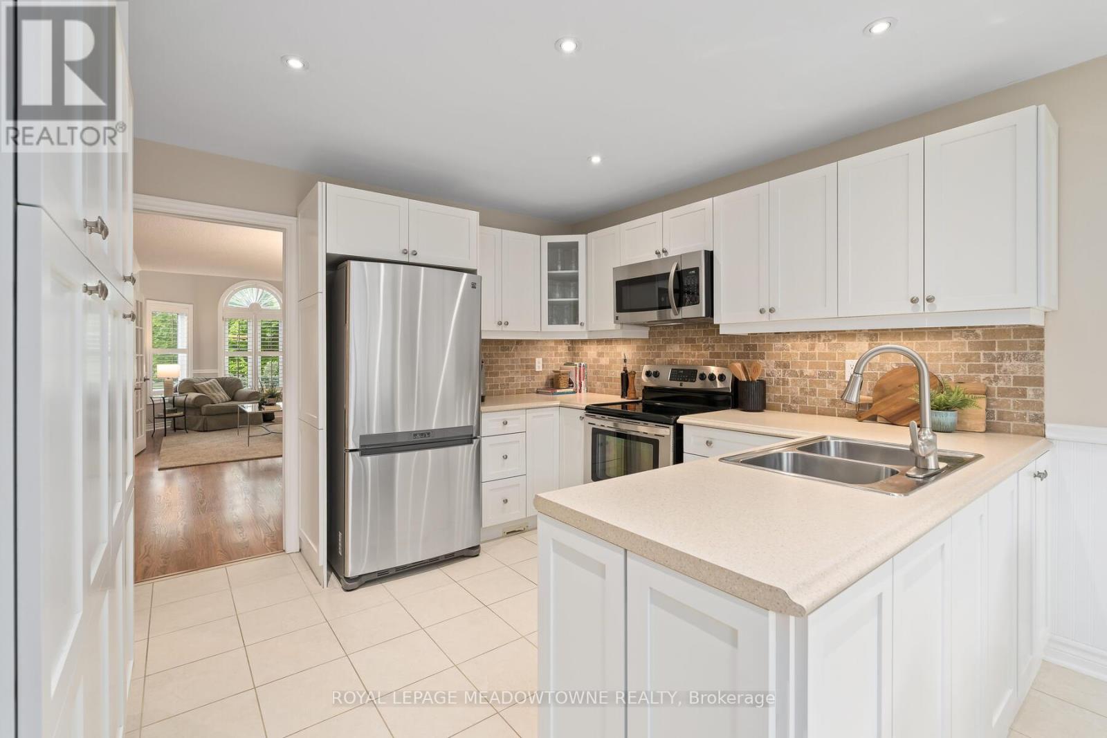 9 Gollop Crescent, Halton Hills (Georgetown), Ontario  L7G 5P1 - Photo 16 - W12165256