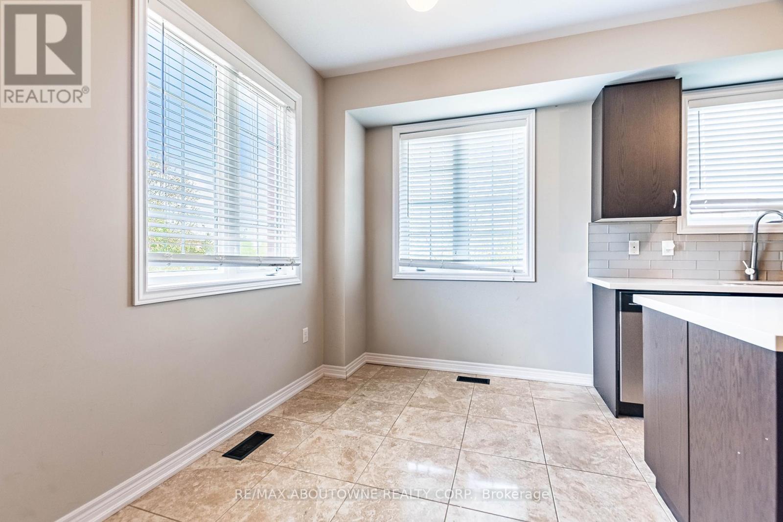1382 Granrock Crescent, Mississauga (East Credit), Ontario  L5V 0E1 - Photo 17 - W12165321