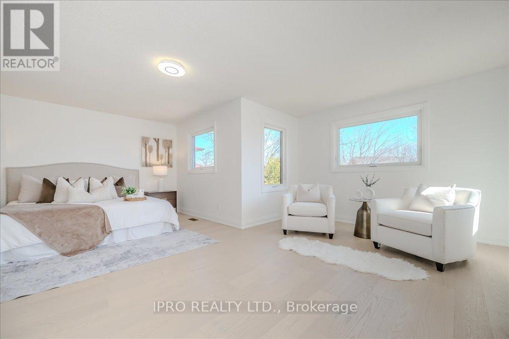 5159 Sundial Court, Mississauga (Hurontario), Ontario  L5R 2T1 - Photo 18 - W12165356